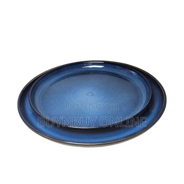 Glazed Ceramic Dinner Plates Set · Photo 1