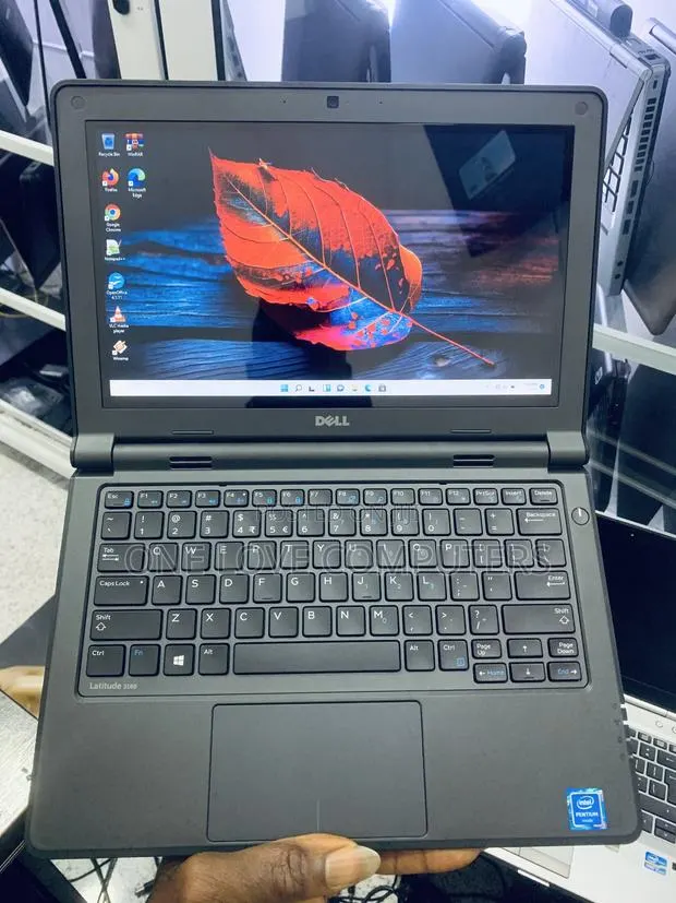 Laptop Dell Latitude 3180 4GB Intel Pentium SSD 128GB · Photo 1