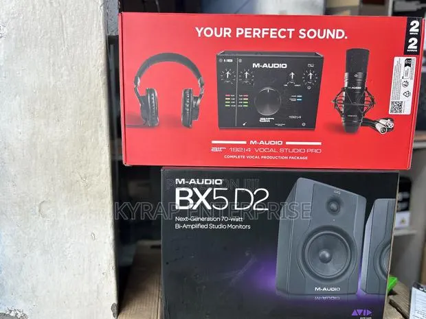 M-Audio Studio Bundle Set · Photo 1