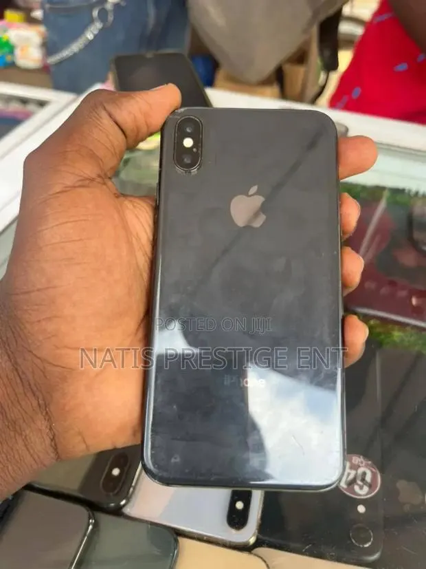 Apple iPhone X 256 GB Black · Photo 1