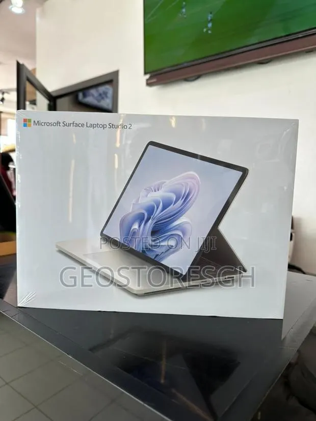 New Microsoft Surface Laptop Studio 2 16GB Intel Core I7 SSD 512GB · Photo 1