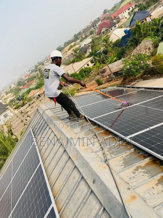 Cleaning Solar Panels and Maintenance · Photo 1