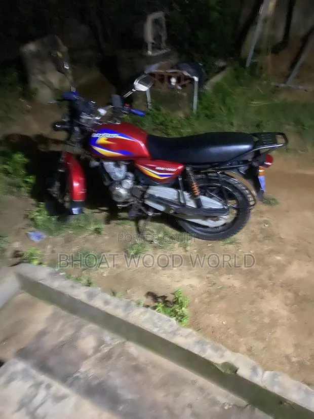 Bajaj Boxer 2019 Red · Photo 1