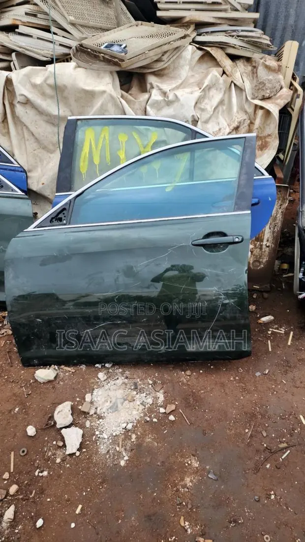 Toyota Camry 2008,2009,2010,2011 Doors Set · Photo 1