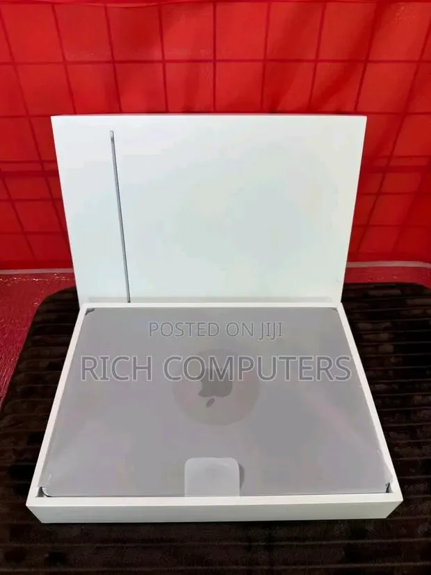 New Laptop Apple MacBook Air 2022 M2 8GB Apple M2 SSD 256GB · Photo 1