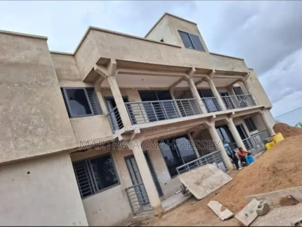 11bdrm Apartment in Kays Real Estate, Accra Metropolitan for sale · Photo 1