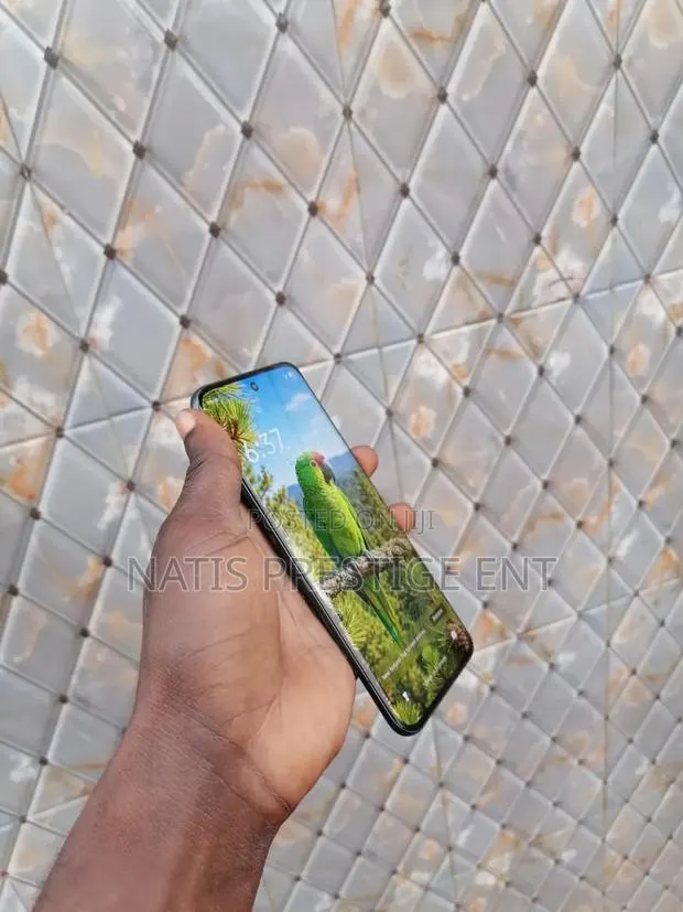 Tecno Spark Slim 256 GB Black · Photo 1