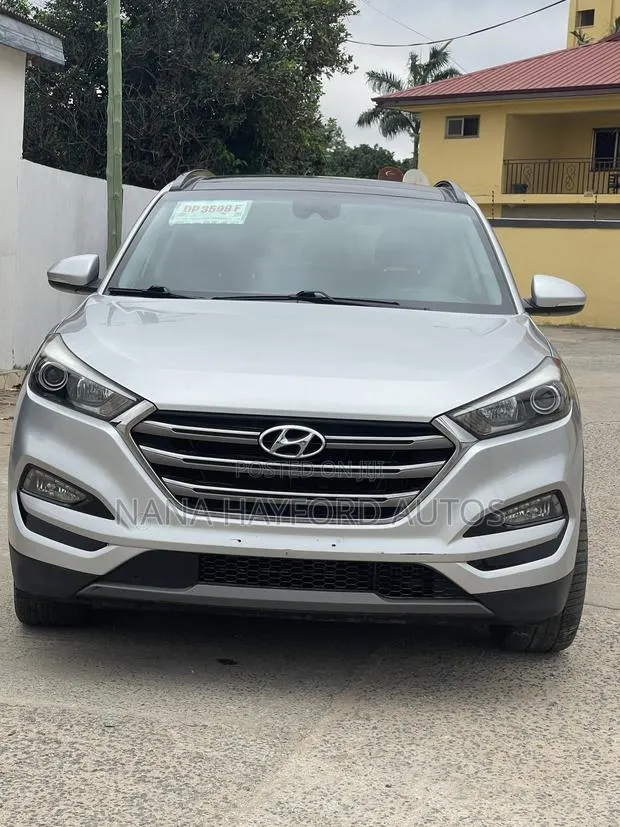 Hyundai Tucson 2016 Silver · Photo 1