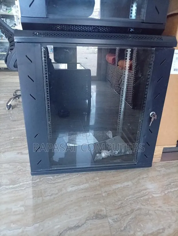 Network Rack 12u (600*600mm) · Photo 1