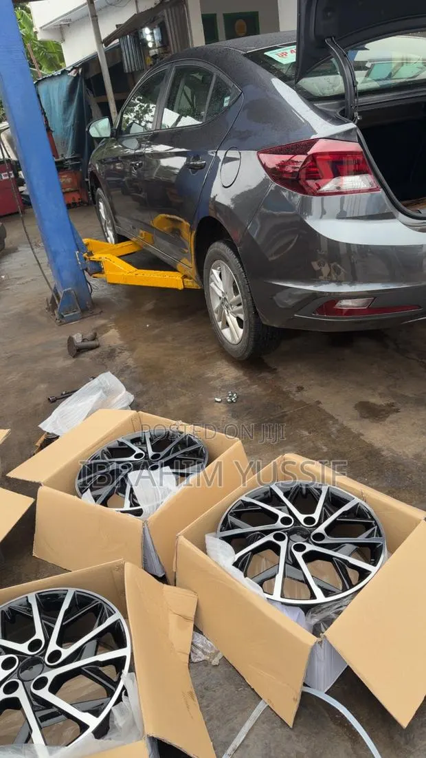 Hyundai Rim 2022 Rim 16,17 Available · Photo 1