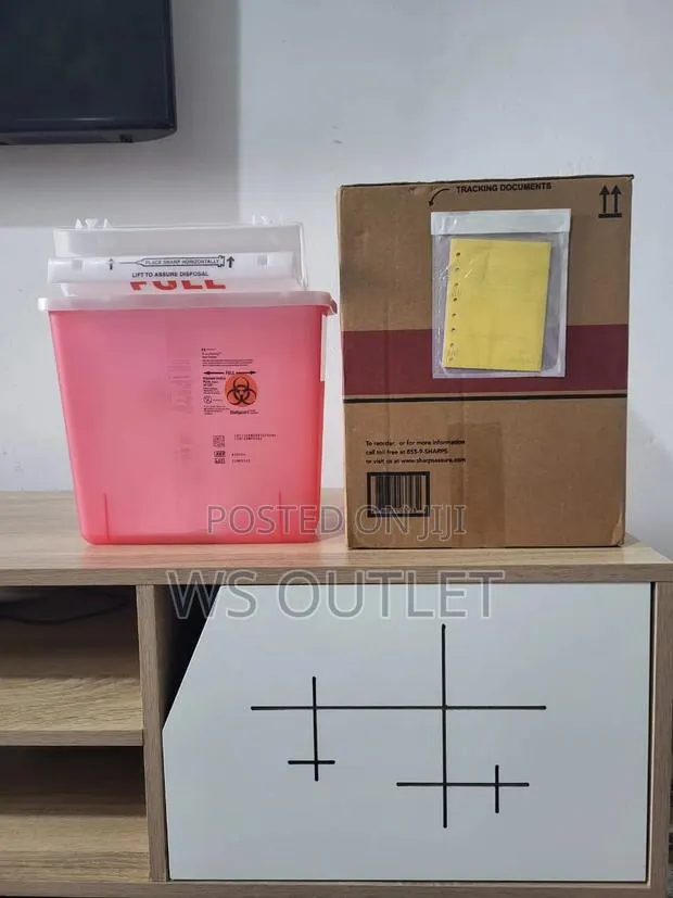 "18 Gallon Medical Waste Container · Photo 1