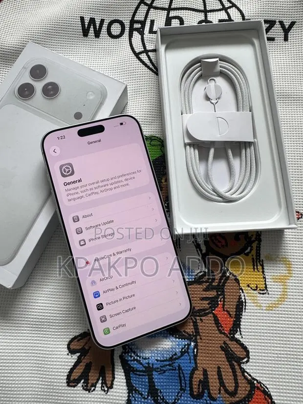 Apple iPhone 17 Pro Max 512 GB Silver · Photo 1