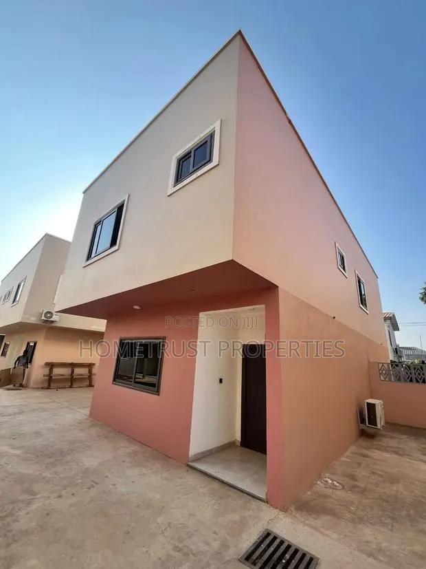 3bdrm Duplex in Adenta Kenkey House, Barrier for sale