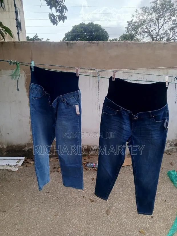Ladies Denim Jeans · Photo 1