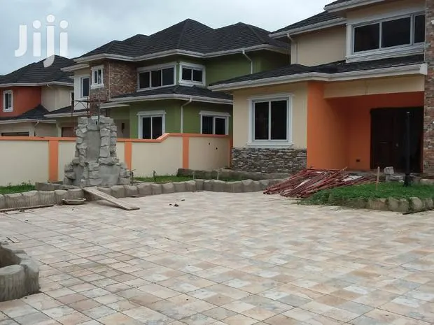 5bdrm House in Bronko Housing, Spintex for rent · Photo 1