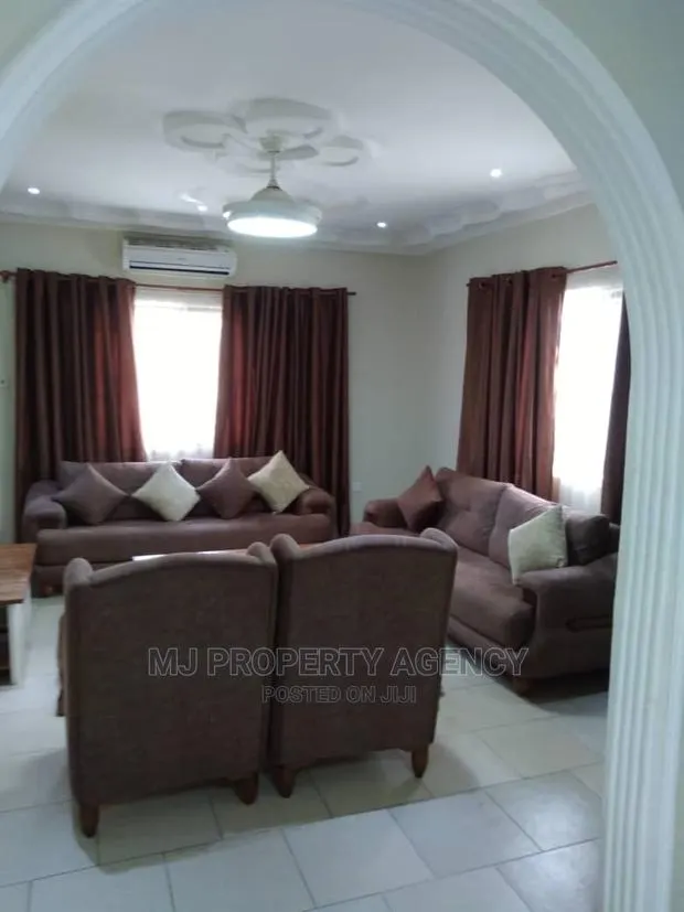 Furnished 3bdrm House in Devtraco Estate, Tema Metropolitan for sale · Photo 1