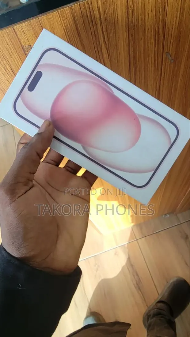 New Apple iPhone 15 Plus 128 GB Pink · Photo 1