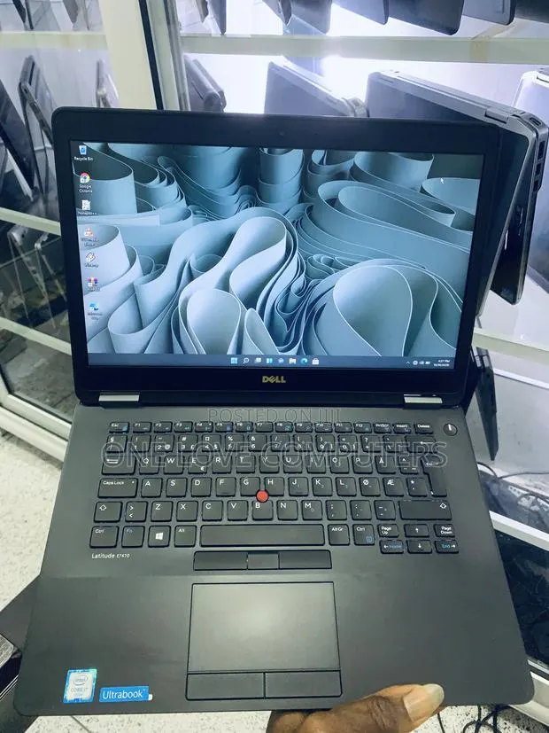Laptop Dell Latitude E7470 8GB Intel Core i7 SSD 256GB · Photo 1