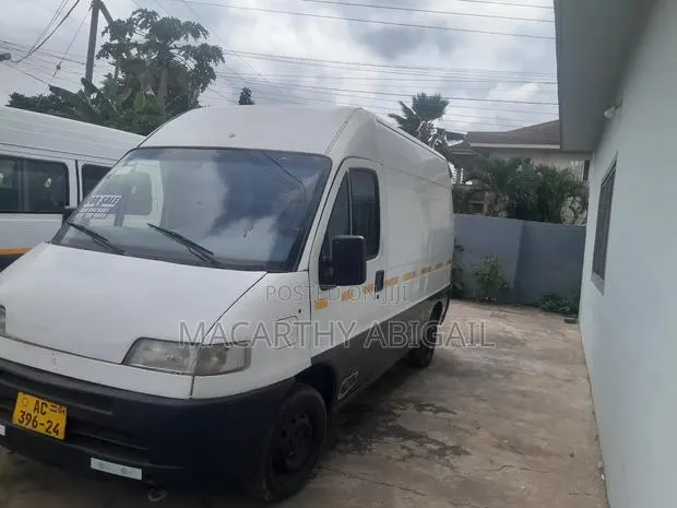 Peugeot Boxer 2012 White · Photo 1