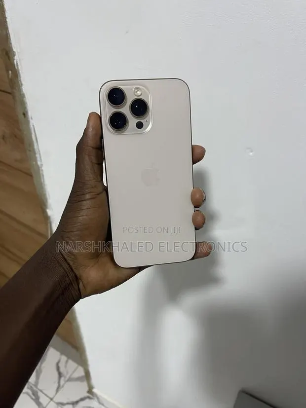 Apple iPhone 16 Pro Max 256 GB · Photo 1