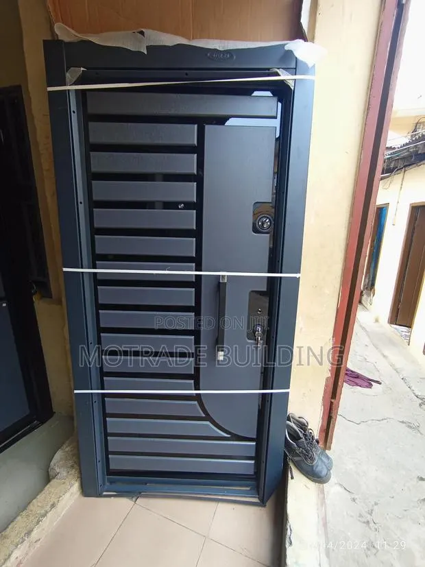 3ft Heavy-Duty Door · Photo 1