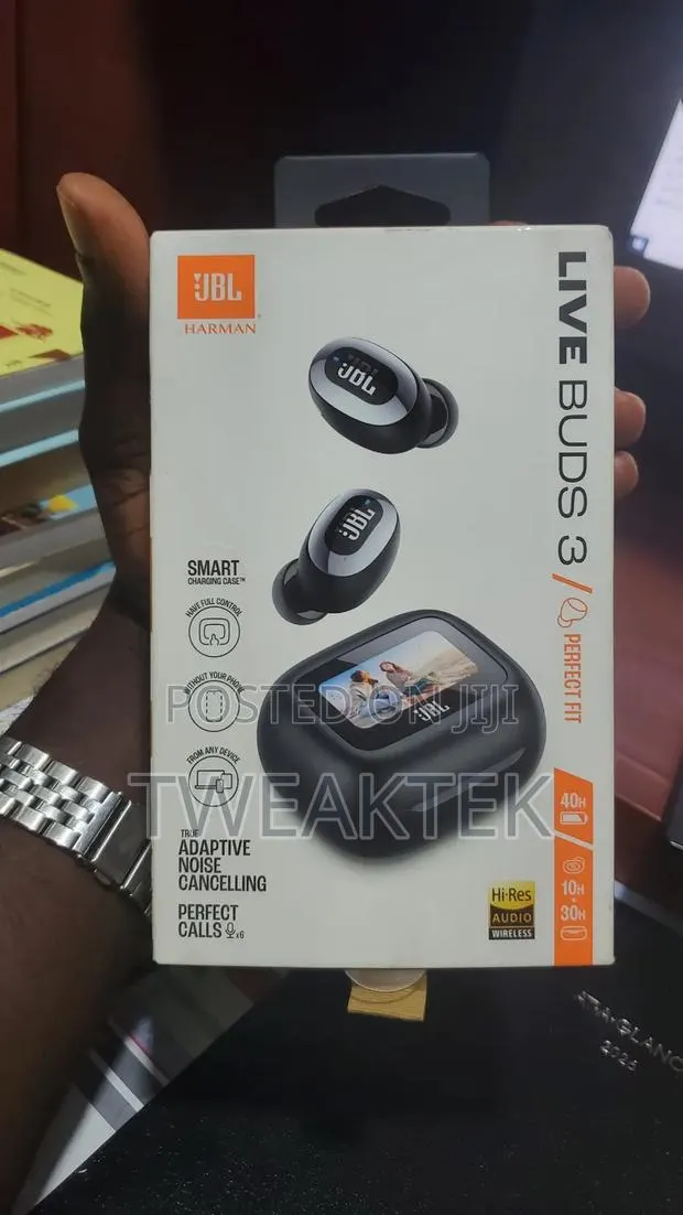 JBL Live Buds 3 · Photo 1