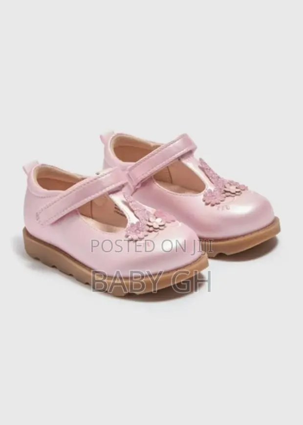 Pink Matalan Girls Shoes · Photo 1