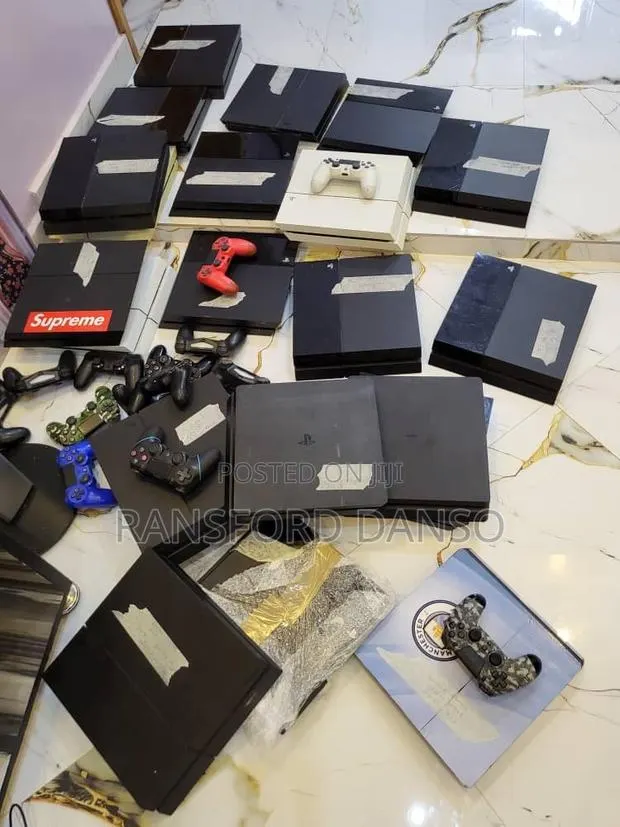 Games and Consoles · Photo 1