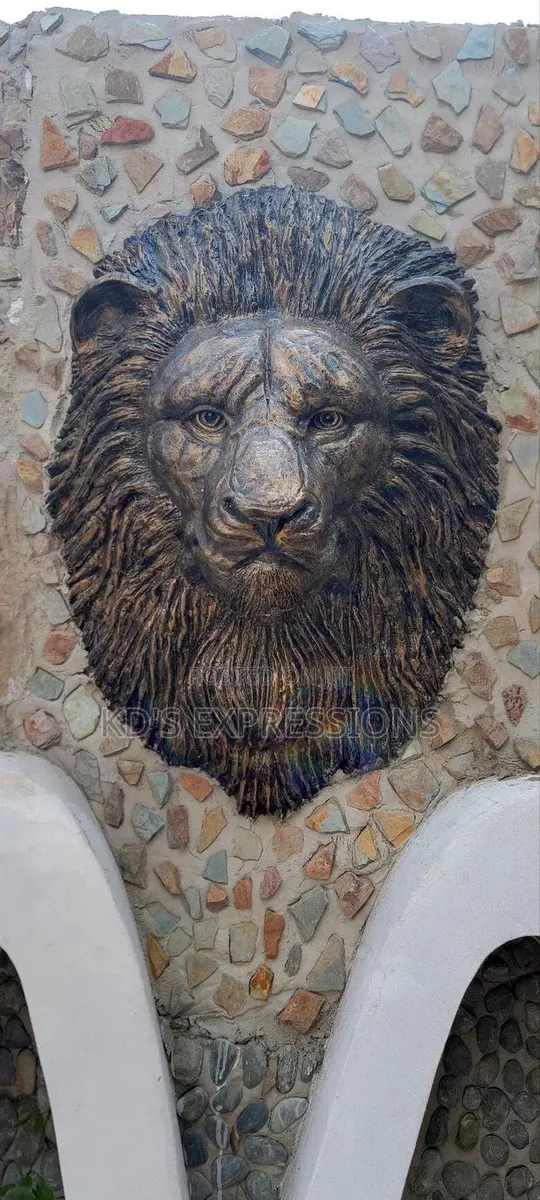 Relief Lion Sculpture · Photo 1
