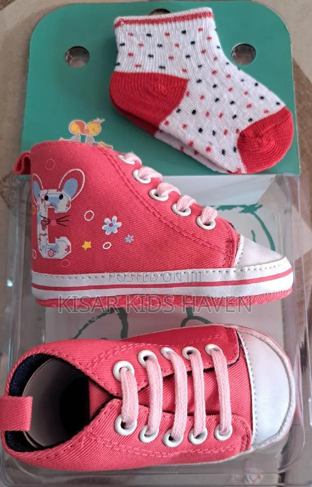 Baby Girl Shoe 0 to 6months · Photo 1