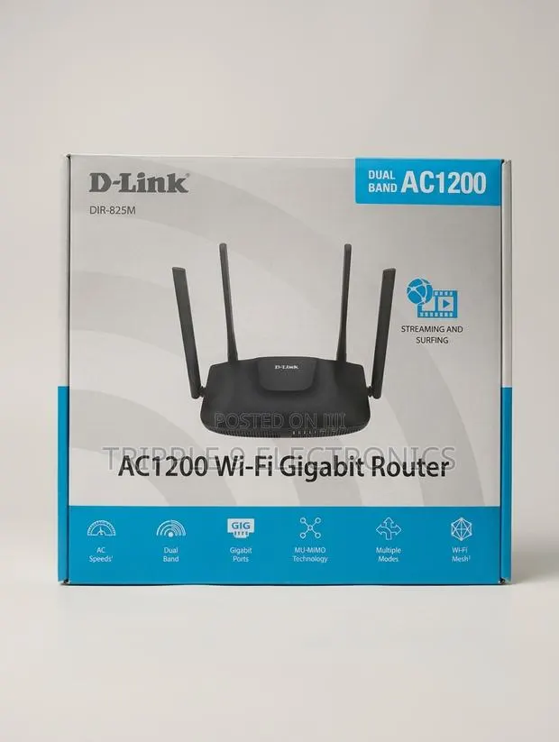 D-Link DIR-825M AC1200WiFi Repeater/Access Point · Photo 1