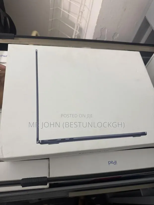 New Laptop Apple MacBook Air 2026 M5 16GB Apple M5 SSD 1T · Photo 1