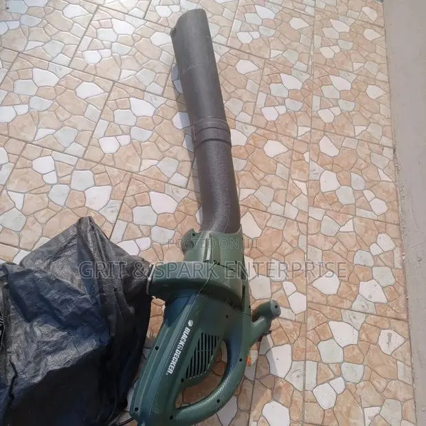 Big Used Black Decker Leaf Vacuum Suction From Germany · Photo 1