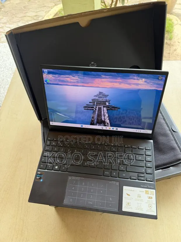 Laptop Asus ZenBook UX32A 8GB Intel Core i5 SSD 512GB · Photo 1