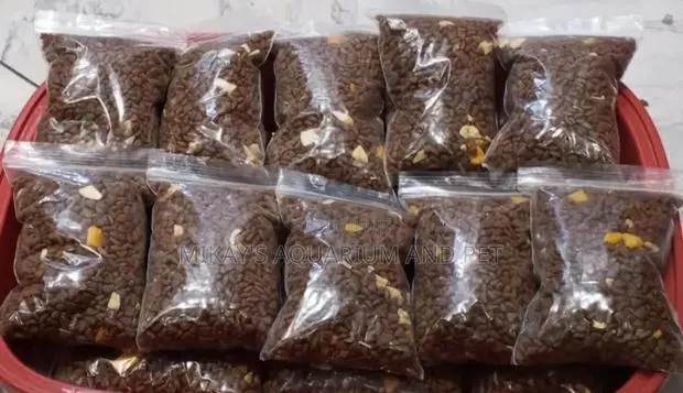 Rebagged Cat Food With Dried Yolk · Photo 1