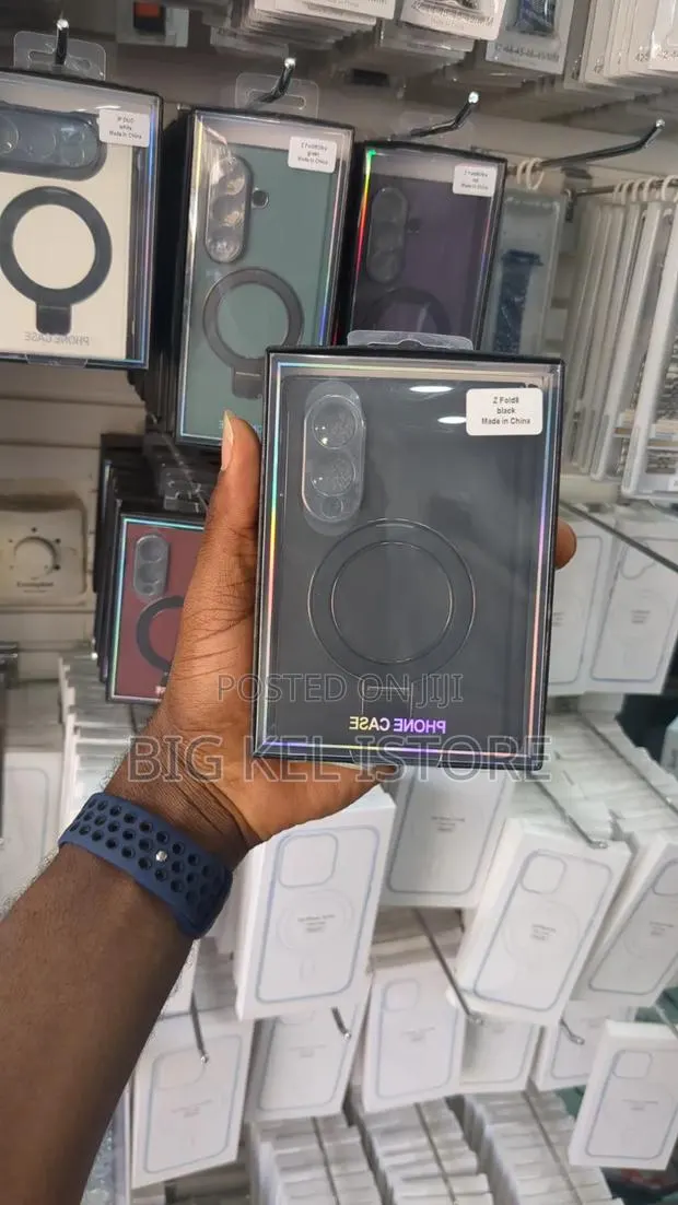 Z Fold 8 Magnetic Phone Case · Photo 1