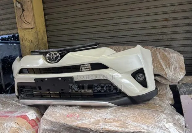 2016,2017,2018 Toyota RAV4 Complete Front Bumper(used) · Photo 1