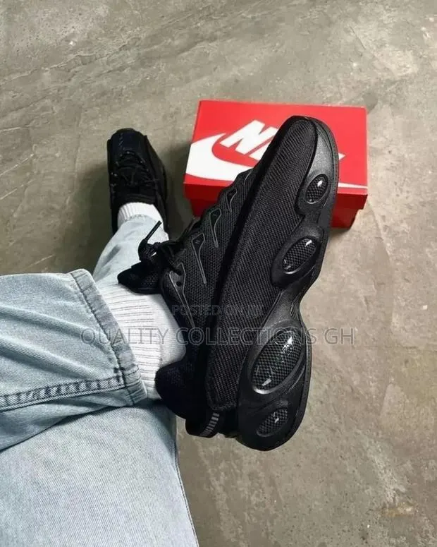 Nike Nocta Glide Black · Photo 1