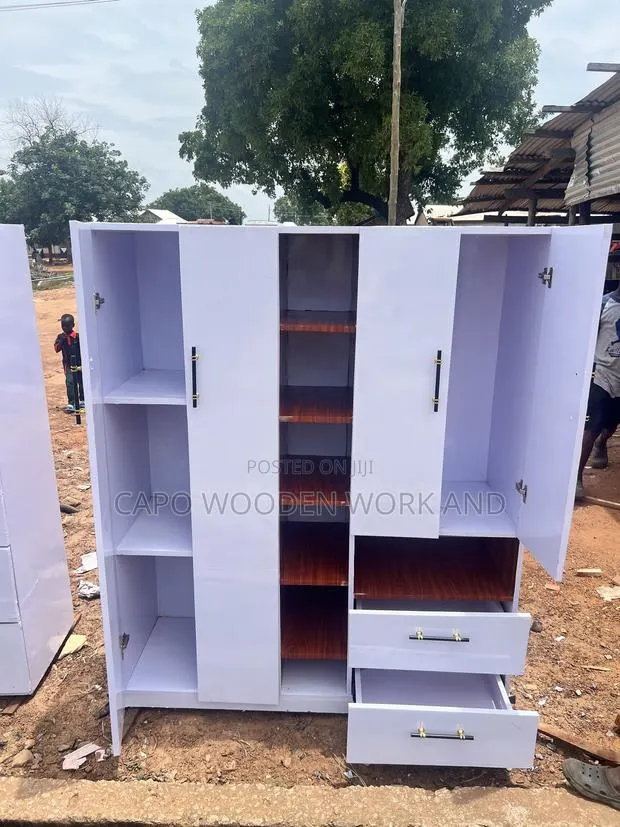 3 in 1 Wardrobe · Photo 1