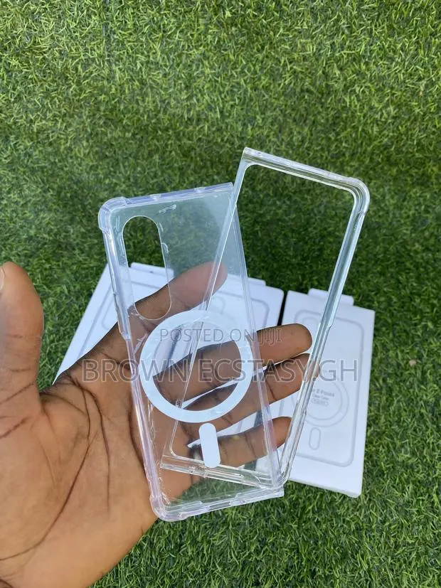 Galaxy Z Fold 3/4/5/6/7/8 Ultra Transparent Case · Photo 4