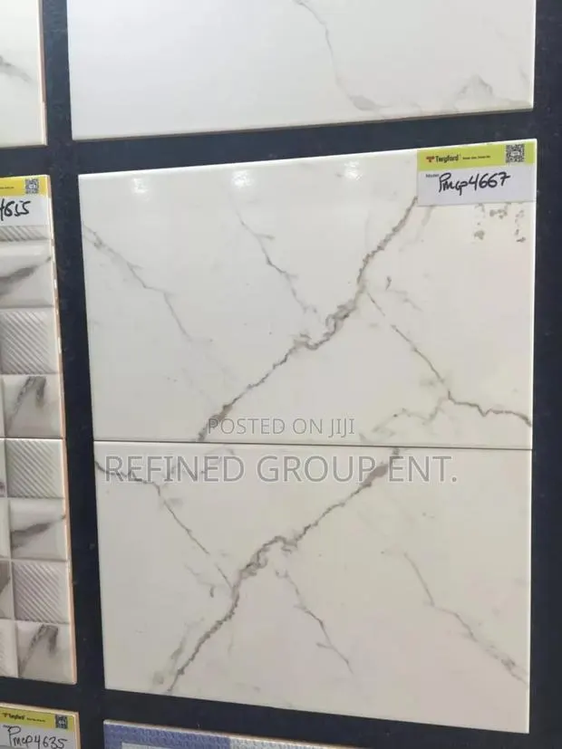 Twyford 25/40cm Wall Tiles Grade 1 · Photo 1