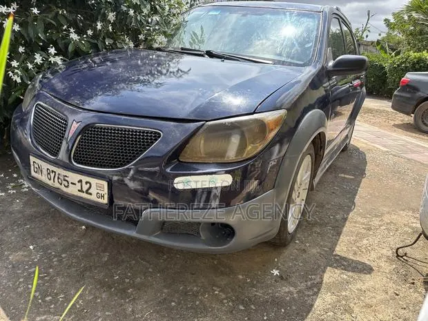 Pontiac Vibe AWD 2006 · Photo 1