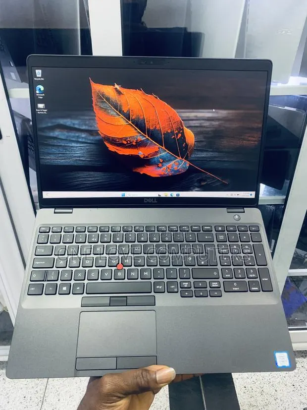 Laptop Dell Latitude 5500 8GB Intel Core i5 SSD 256GB · Photo 1