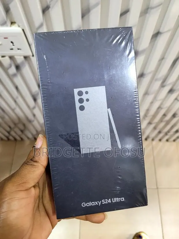 New Samsung Galaxy S24 Ultra 256 GB Black · Photo 1