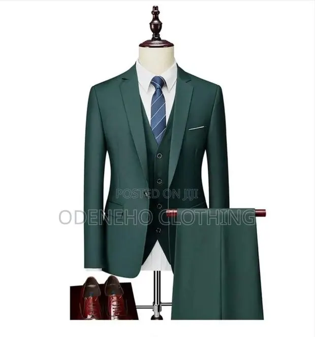Executive Official Suit 3 Pieces · Photo 1