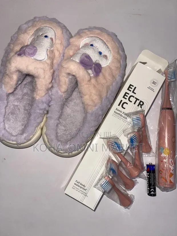 Kids Set- Electric Toothbrush + Flufffy Shoes · Photo 1