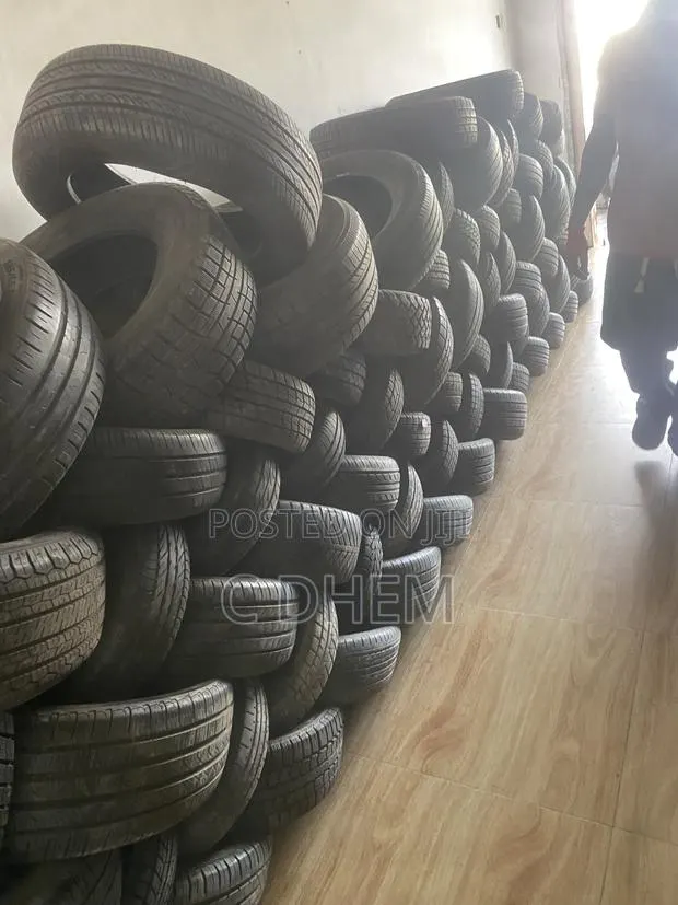 Vehicle Tires · Photo 1