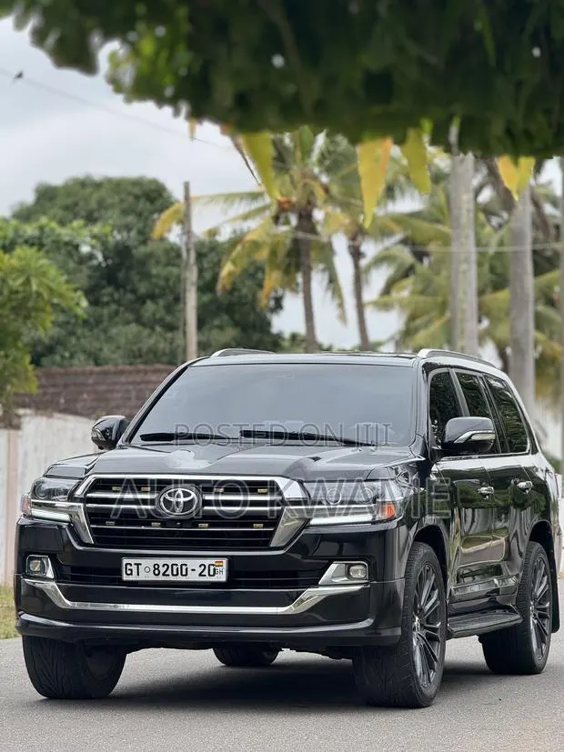 Toyota Land Cruiser 4.6 V8 VX-R 2015 Black · Photo 1