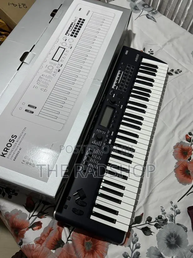 Korg Kross 2 Keyboard · Photo 1