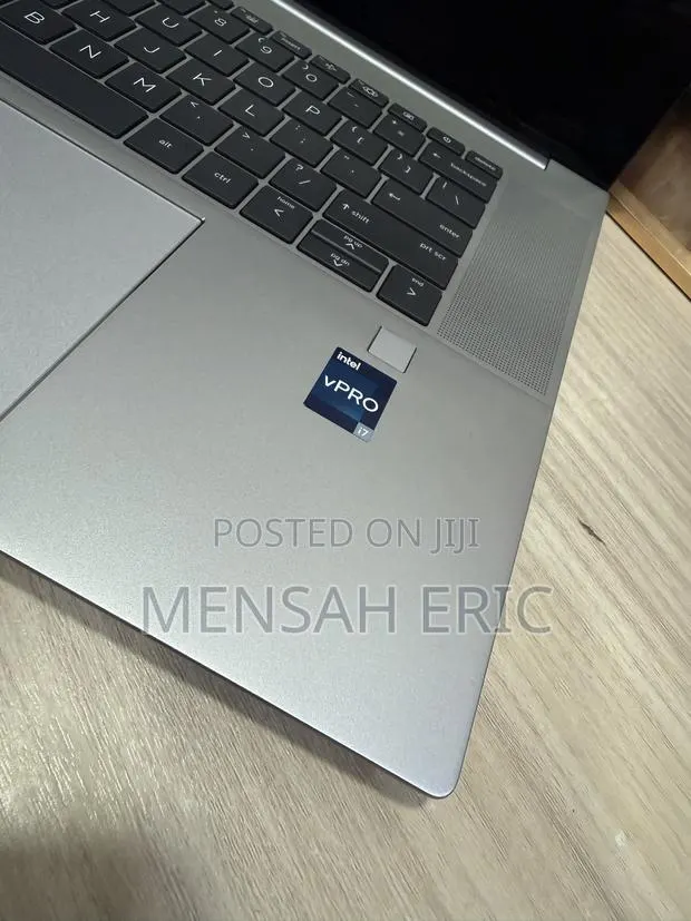 Laptop HP ZBook Studio 32GB Intel Core i7 SSD 512GB · Photo 1